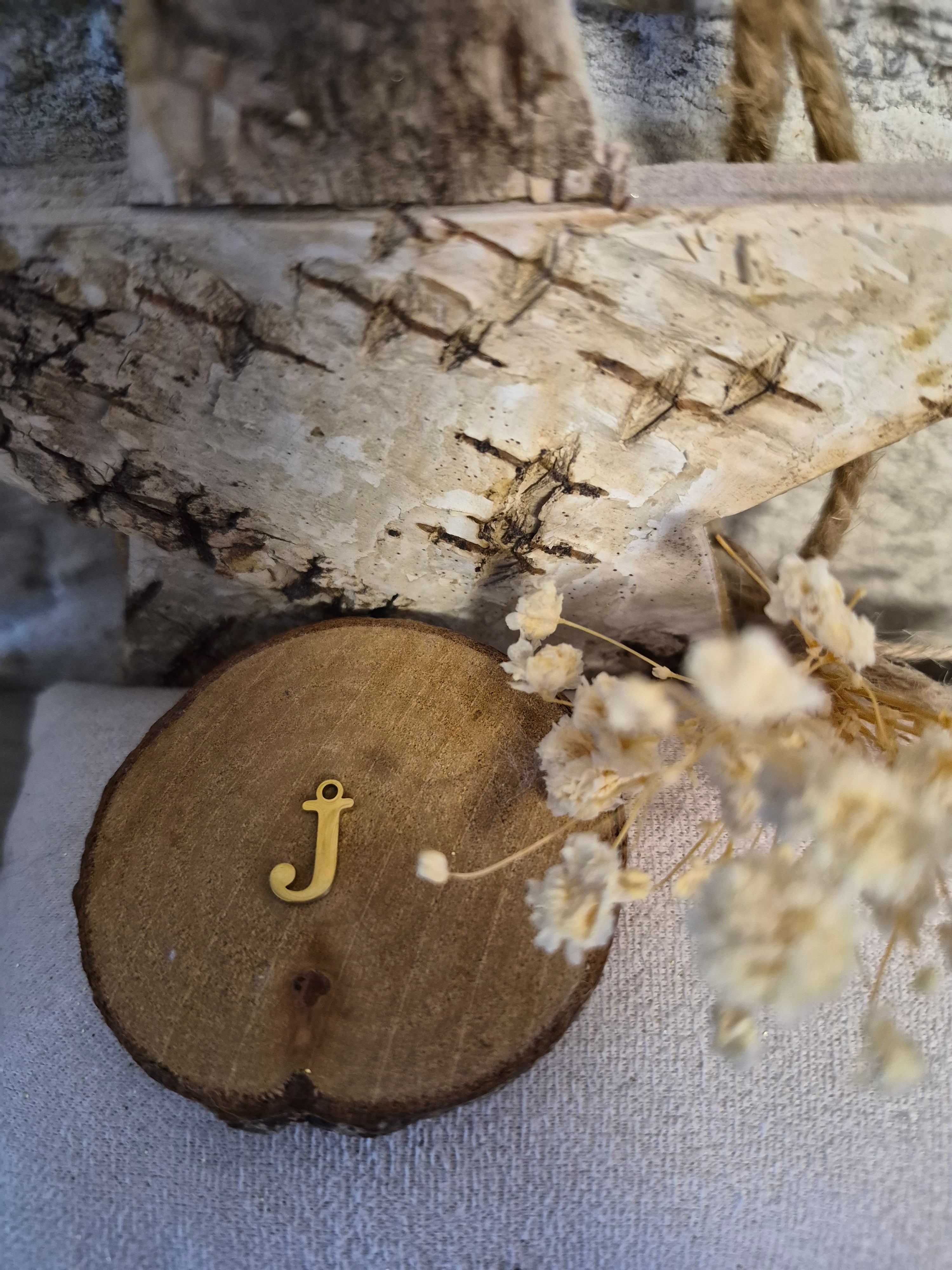 Lettre J