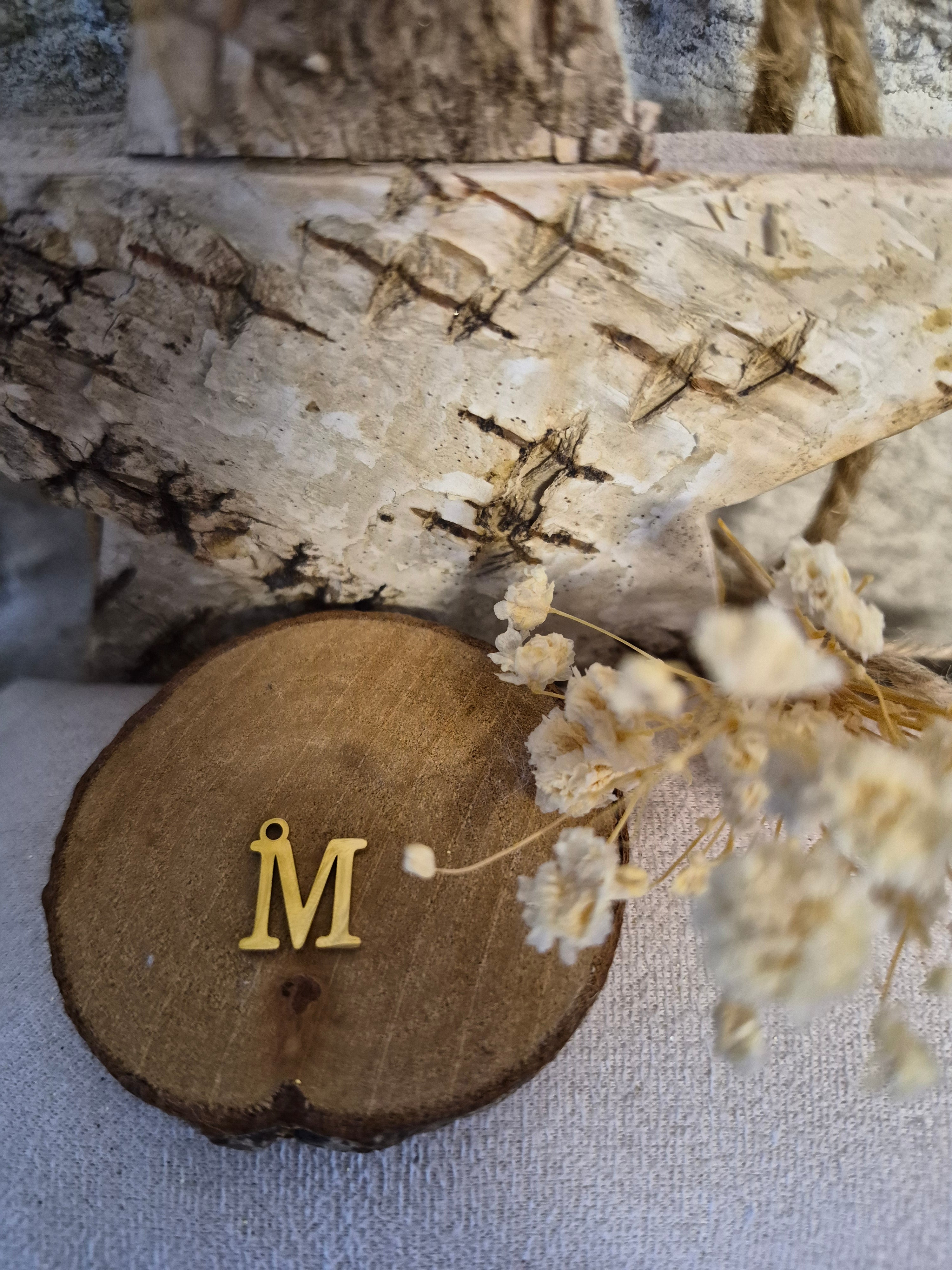 Lettre  M
