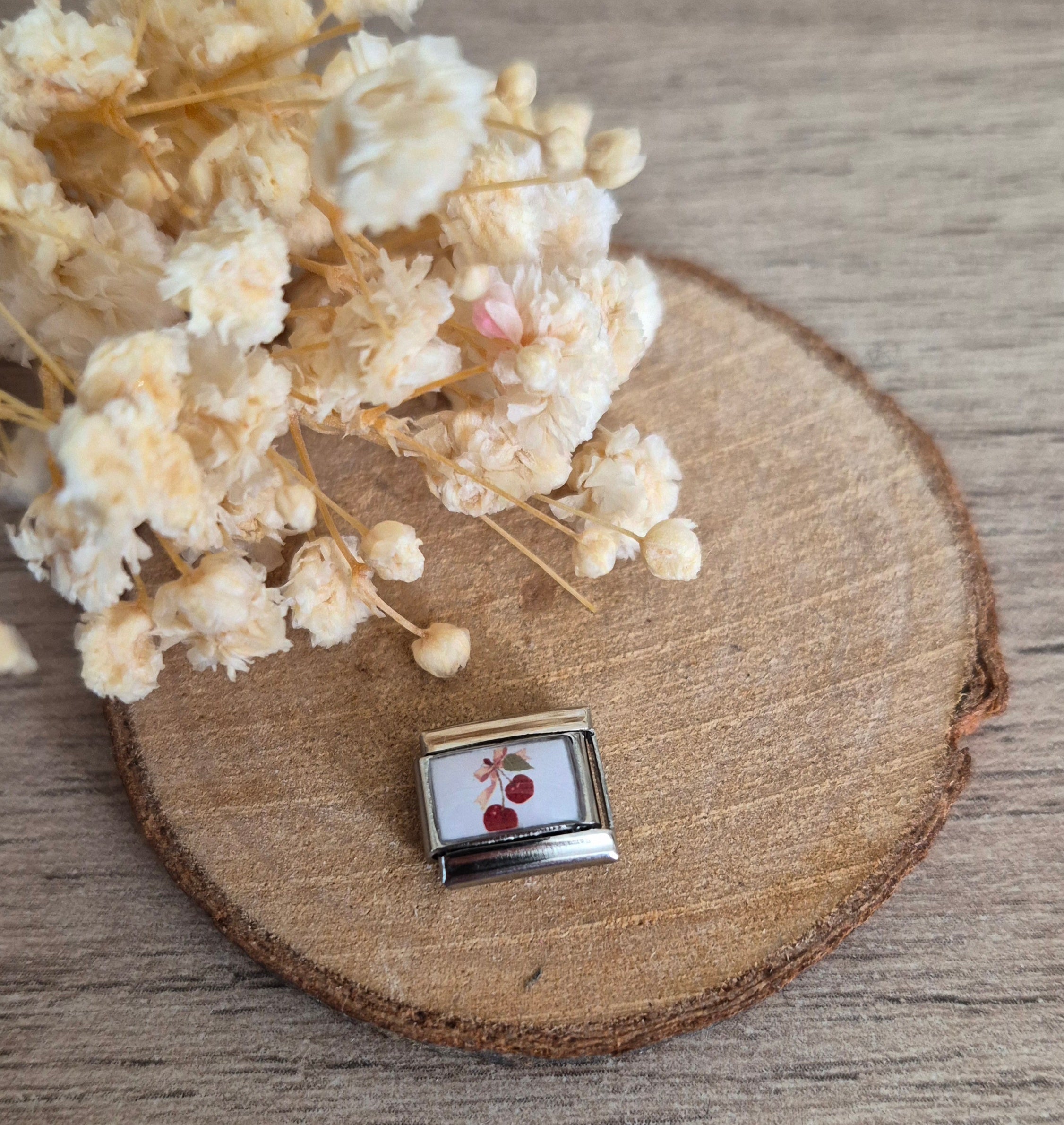 Charm cerise