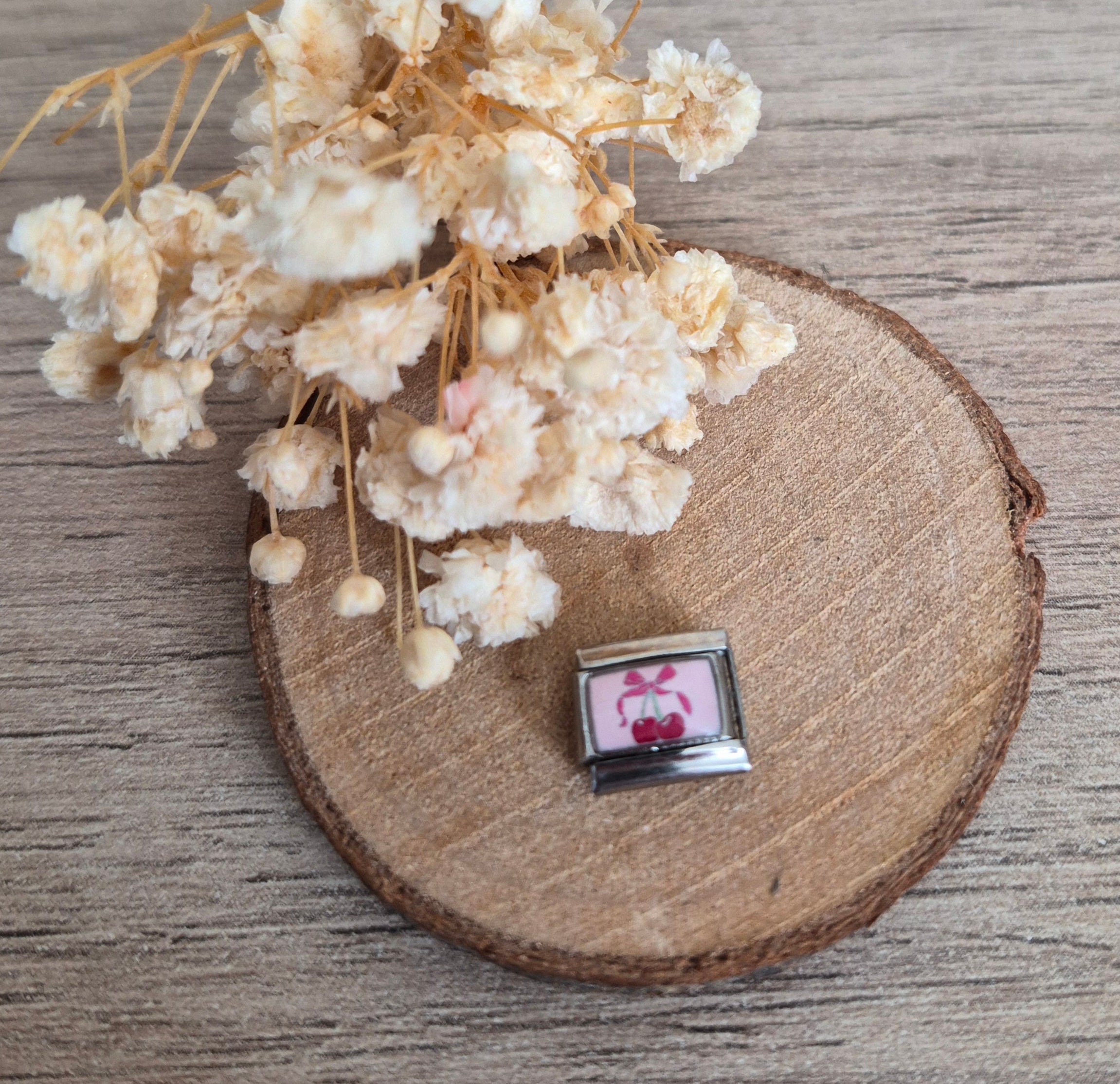 Charm cerise